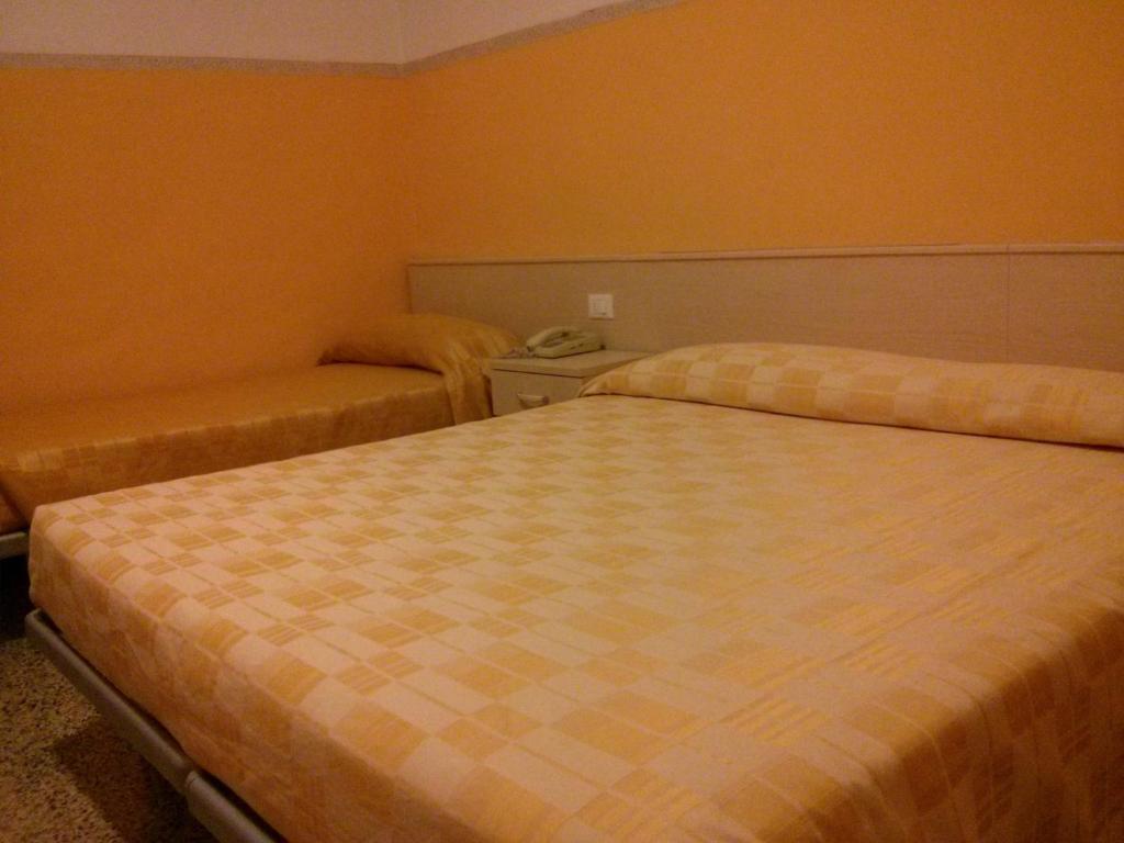 Triple Room,51271990:JPEG
